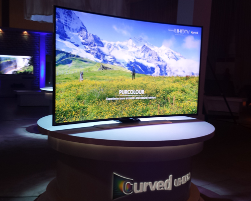 samsung-curved-UHD-TV-actual-pic