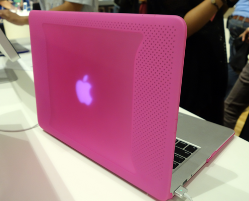 tech-21-cover-for-macbook-air