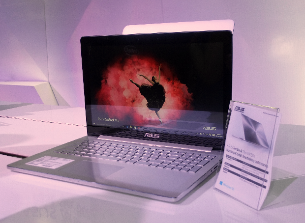 Asus ZenBook UX501 actual photo