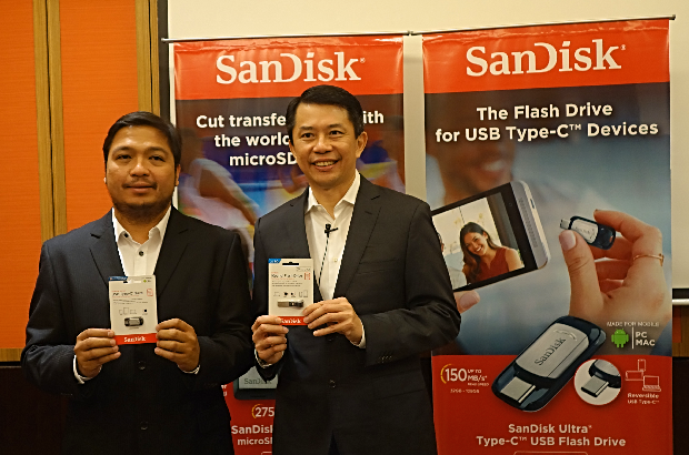 sandisk country sales manager ron flores and sandisk regional director peter mah